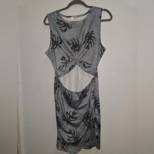 Miselon Gray Leaf Print Sleeveless Dress Size Large Open belly NWOT Sexy!